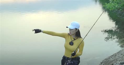 girls fishing|4 Great Female Anglers to Watch on Youtube .